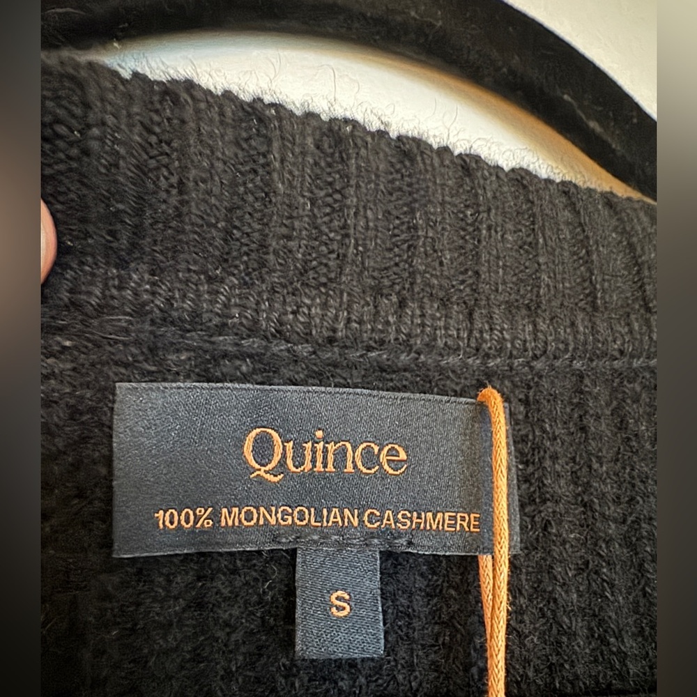 NWT! QUINCE Women’s Mongolian Cashmere Fisherman
Sweater Vest Black Size Small - Picture 6 of 11